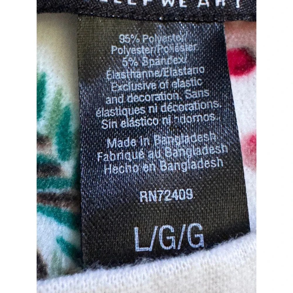 Secret Treasures Womens Fleece Pajama‎ Top Pinecone Berry Holiday Cream Large